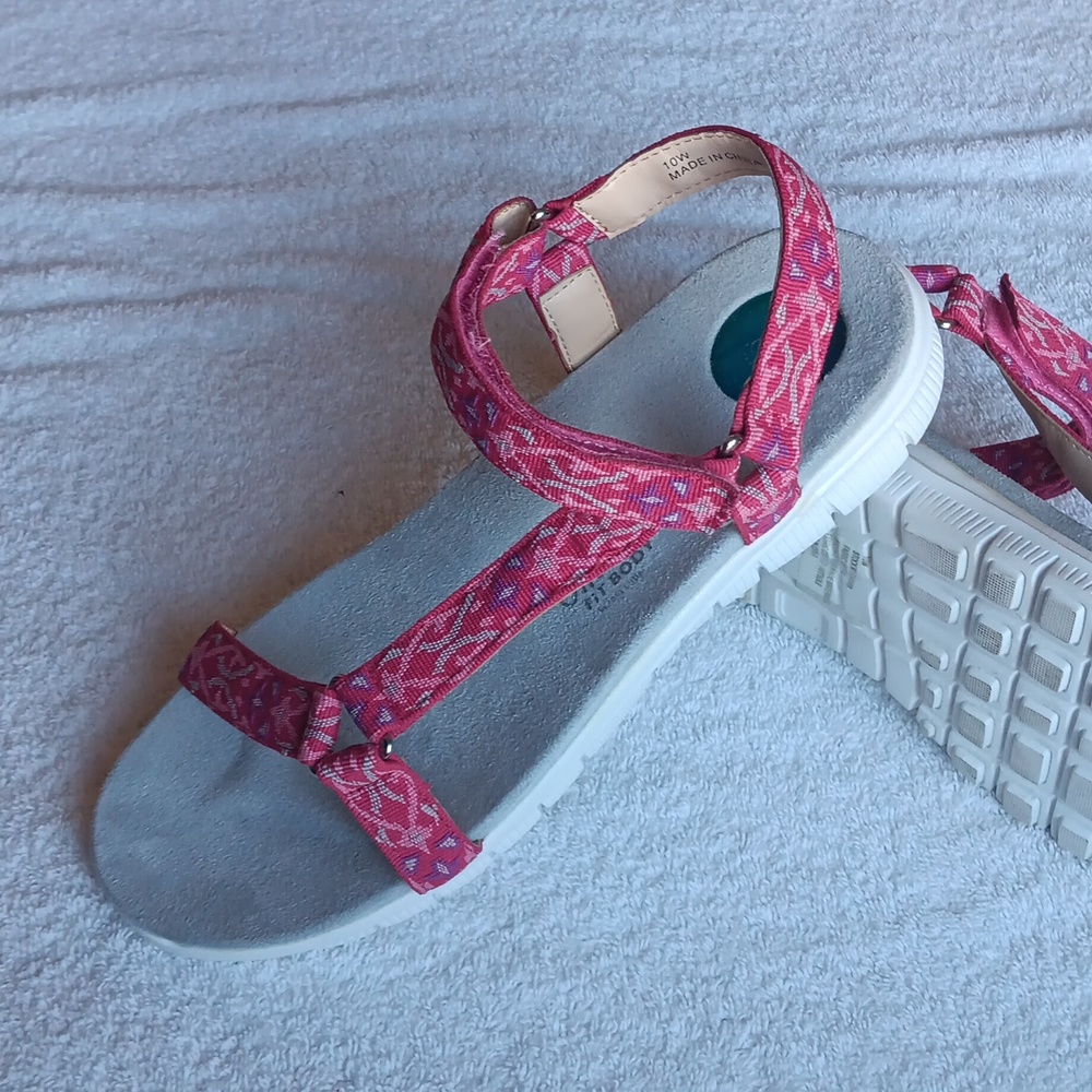 Cheeks Fit Body Comfort Walking Sandals